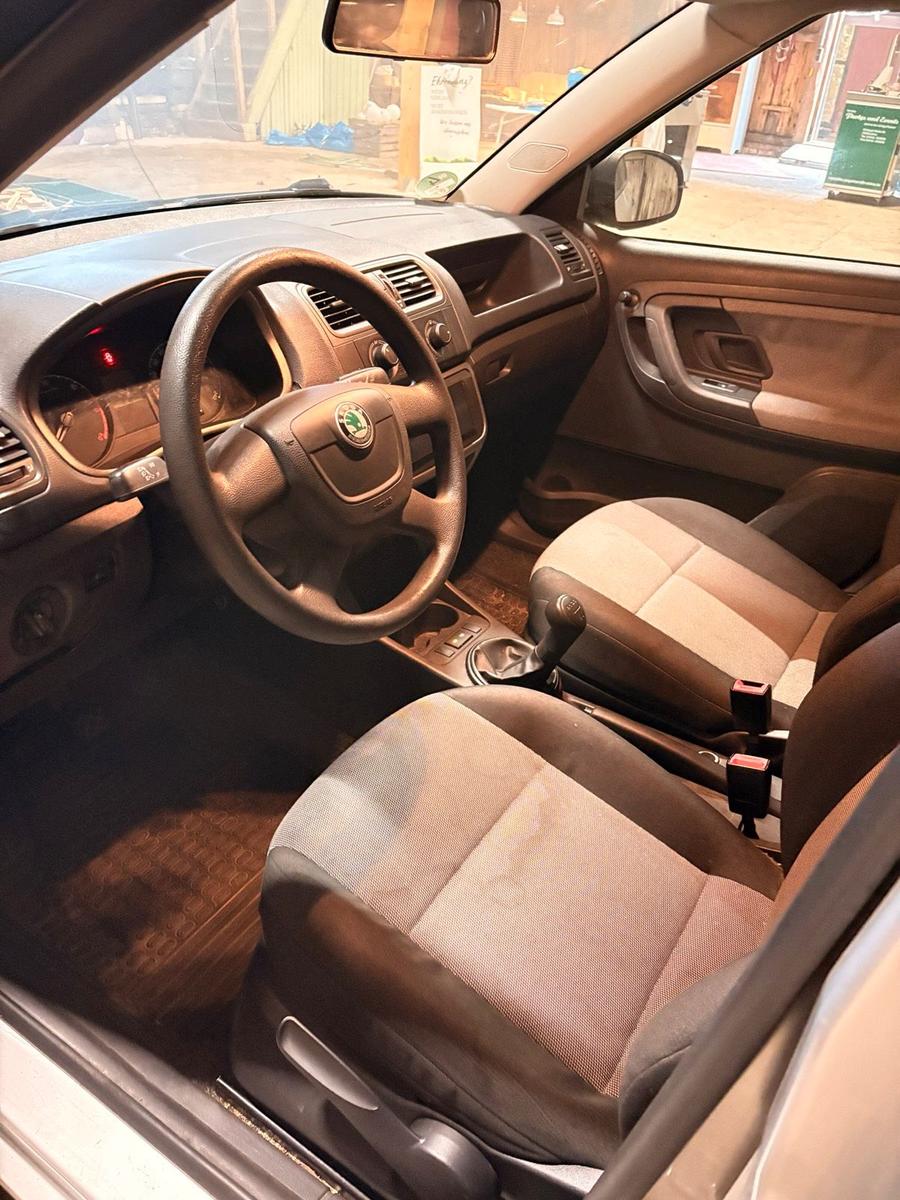 Skoda Fabia 2009 — photo 5