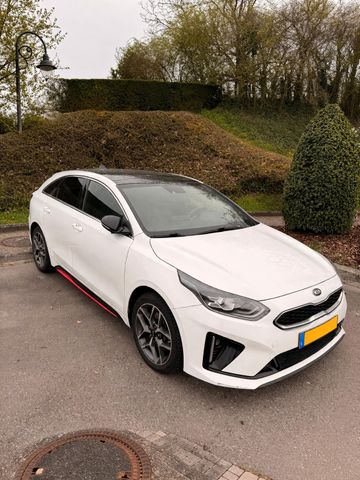 KIA pro_cee'd
