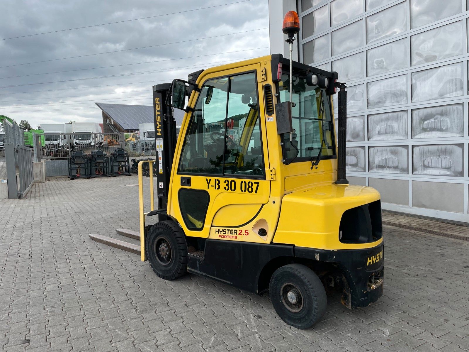 Fahrzeugabbildung Hyster H2.5FT / Duplex 3,3m / nur 1.218h
