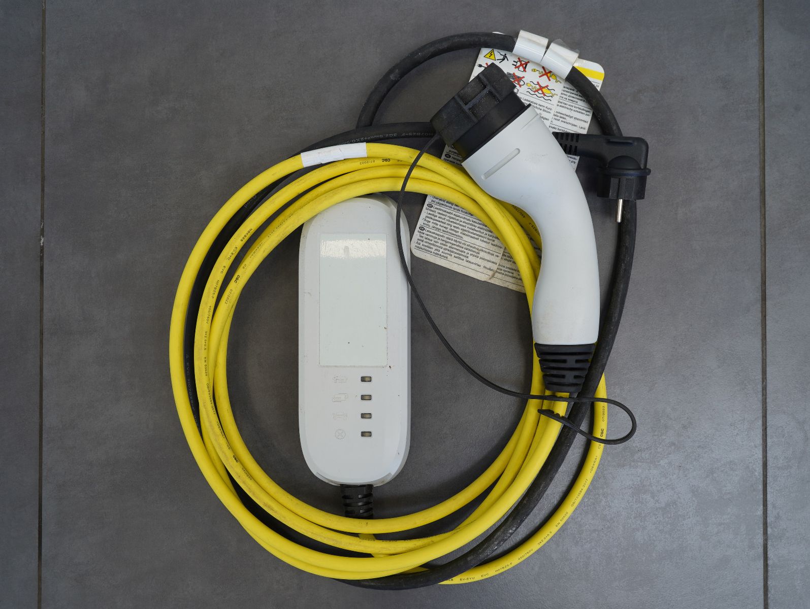 Fahrzeugabbildung CUPRA Formentor 1.4 TSI DSG e-HYBRID LED/ACC/CAM/AMBI