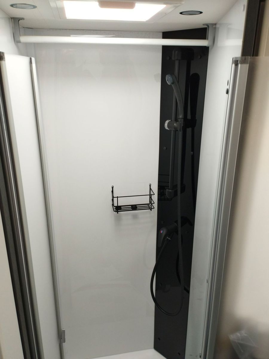 Fahrzeugabbildung Etrusco T-Modell Base 7.4 SBC Solar, Hubbett