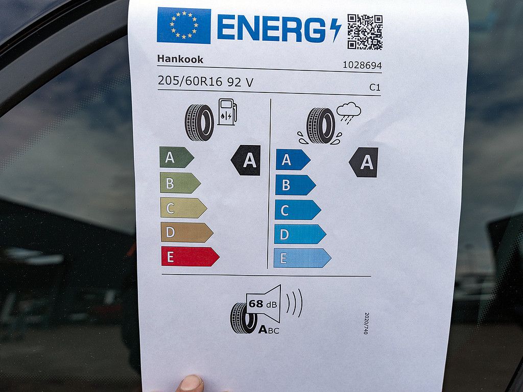 Fahrzeugabbildung SKODA Octavia Combi 2.0 TDI Ambition SHZ NAVI ACC LED