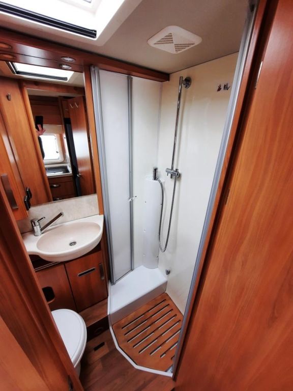 Fahrzeugabbildung HYMER / ERIBA / HYMERCAR Tramp SL 588 Nur Händler & Gewerbe