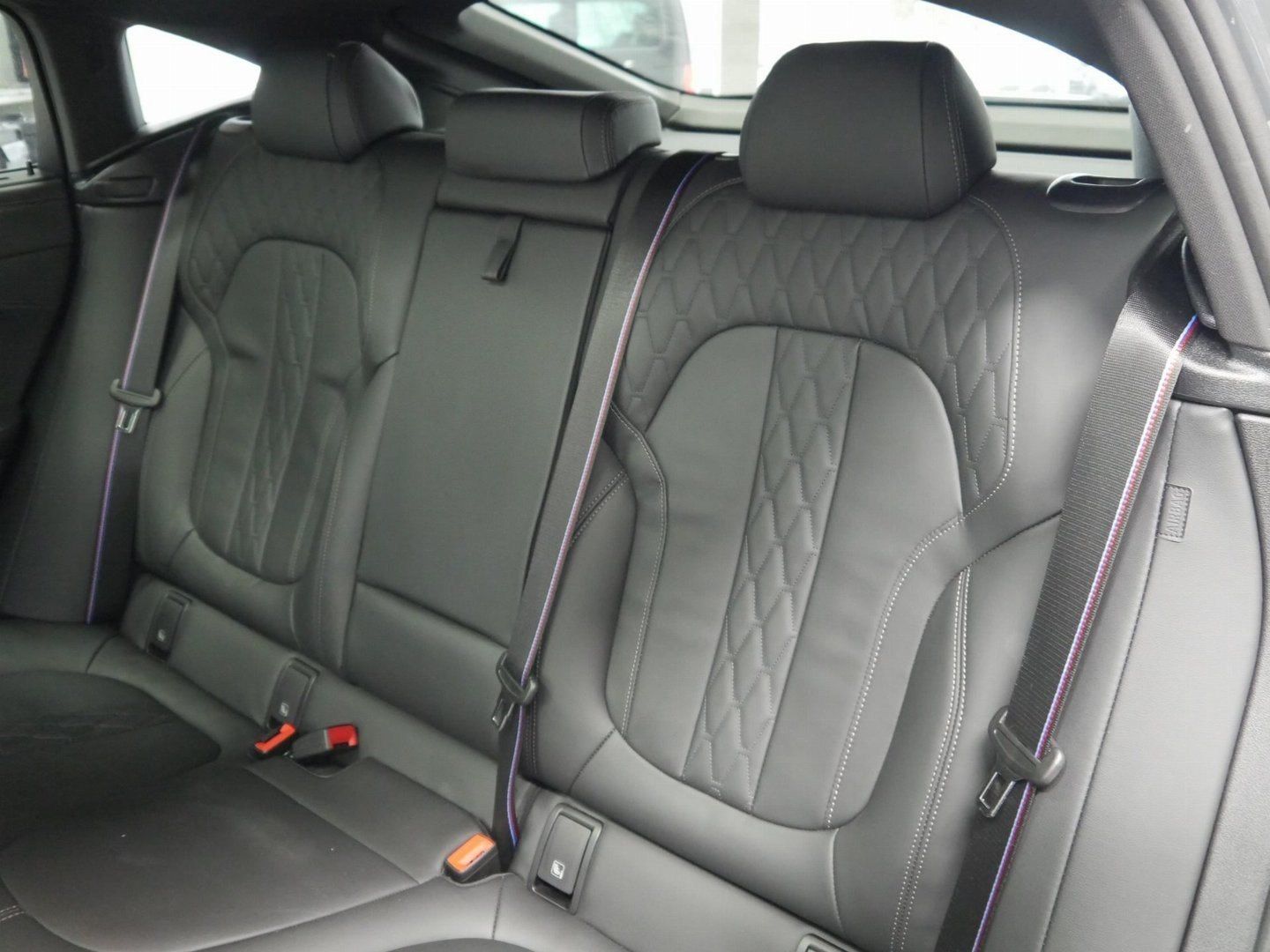 Fahrzeugabbildung BMW X6 xDrive40d M Sport Pro Pano.Dach Sitzbelüftung