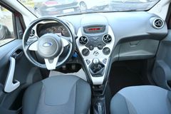 FORD Ka 1.2 Titanium Klima erst 69tkm Sitzhz Mod.2010