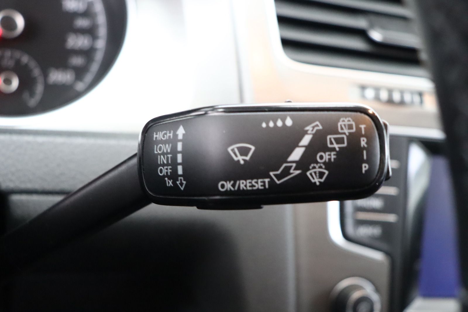 Fahrzeugabbildung Volkswagen Golf 1.4 TSI * PDC * Sitzhzg. * HU/AU neu