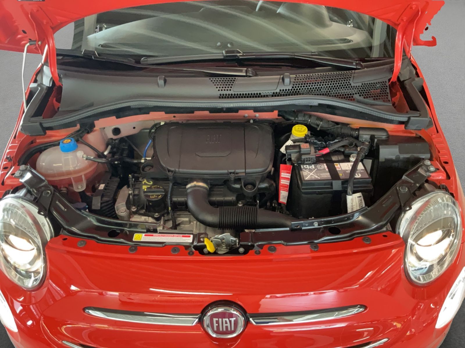 Fahrzeugabbildung Fiat 500 1.0 GSE Hybrid + Ganzjahresreifen