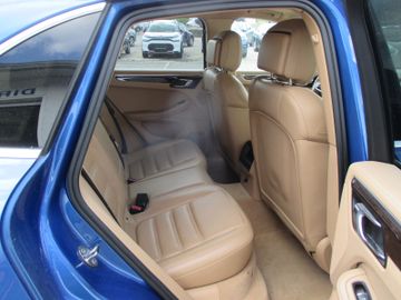 Porsche Macan - 8