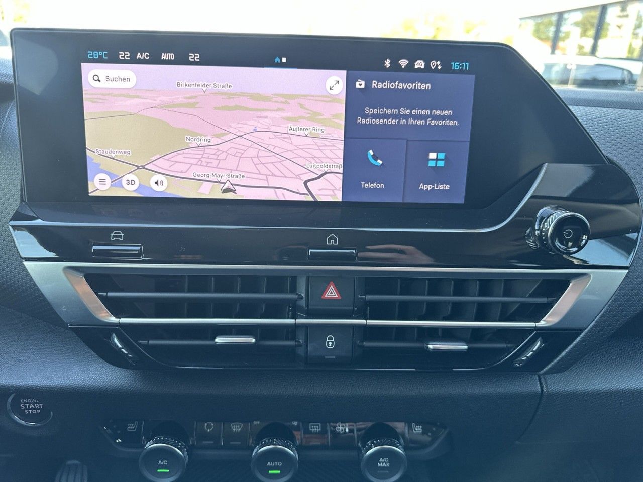 Fahrzeugabbildung Citroën C4 PureTech 130 S&S SHINE
