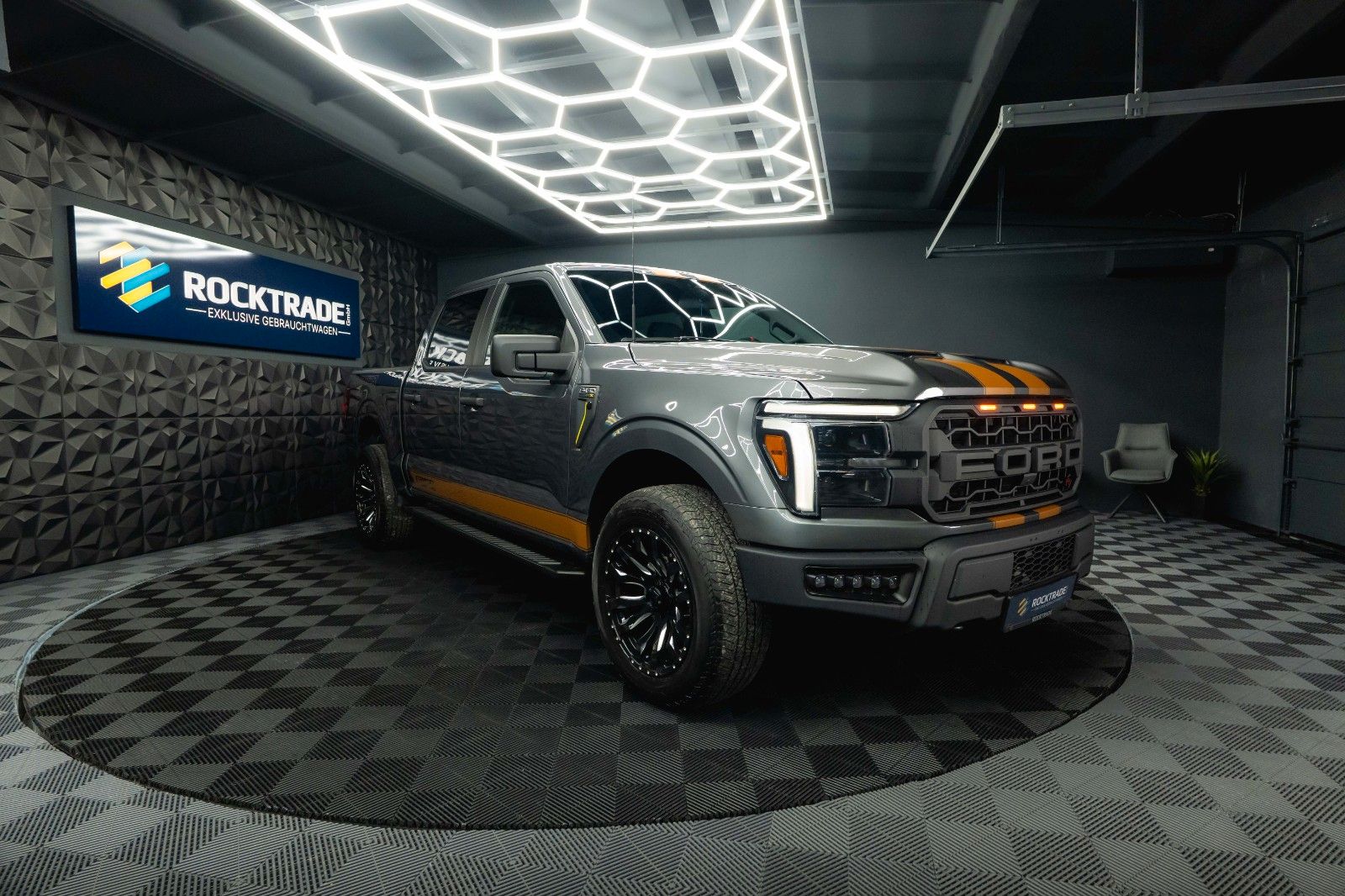 Fahrzeugabbildung Ford F150 5.0L V8 4x4 Offroad SuperCrew RAPTOR 19%