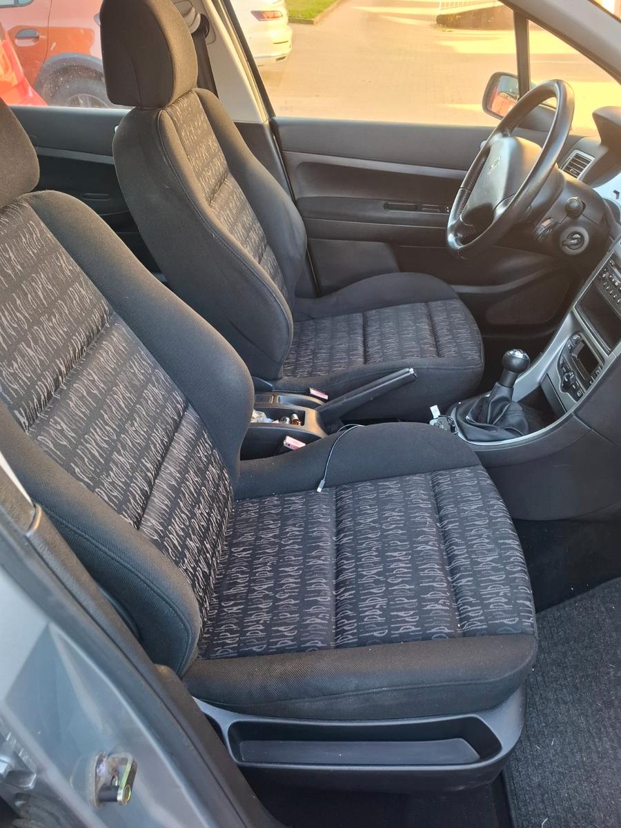 Peugeot 307 2005 — photo 8