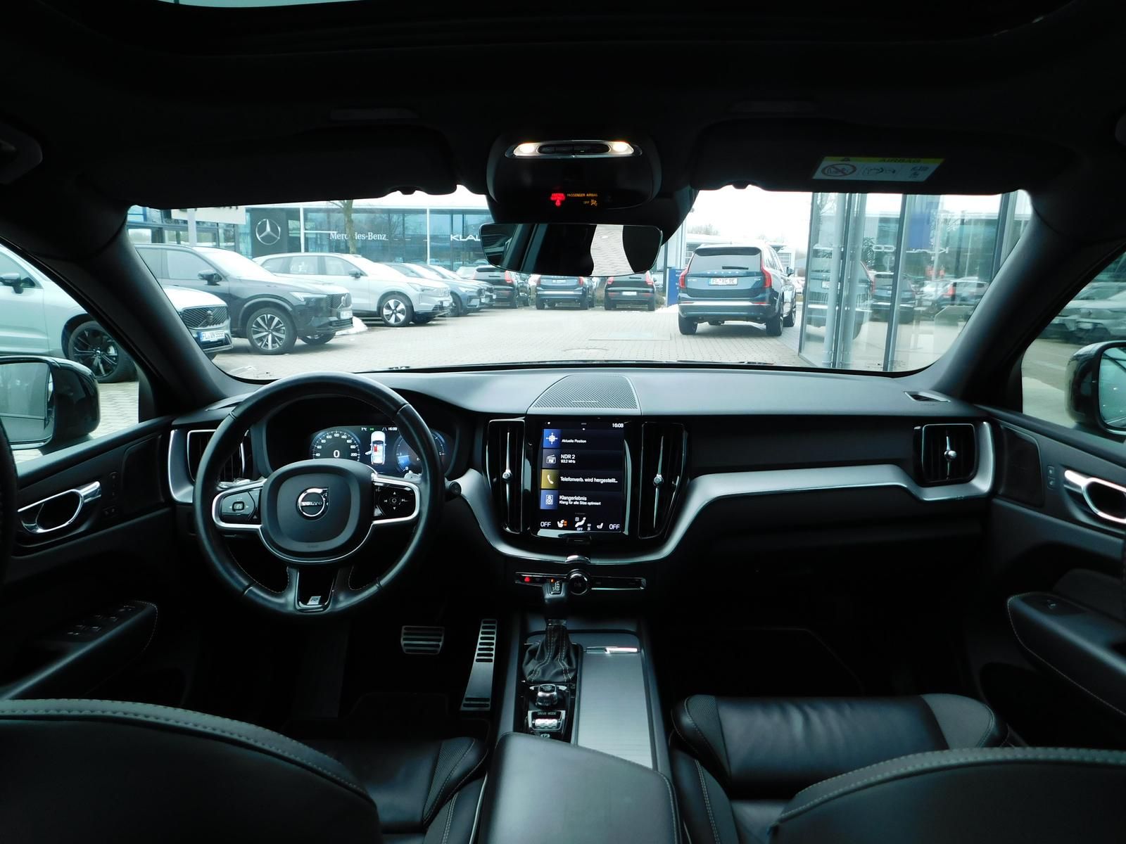 Fahrzeugabbildung Volvo XC60 D4 R-Design