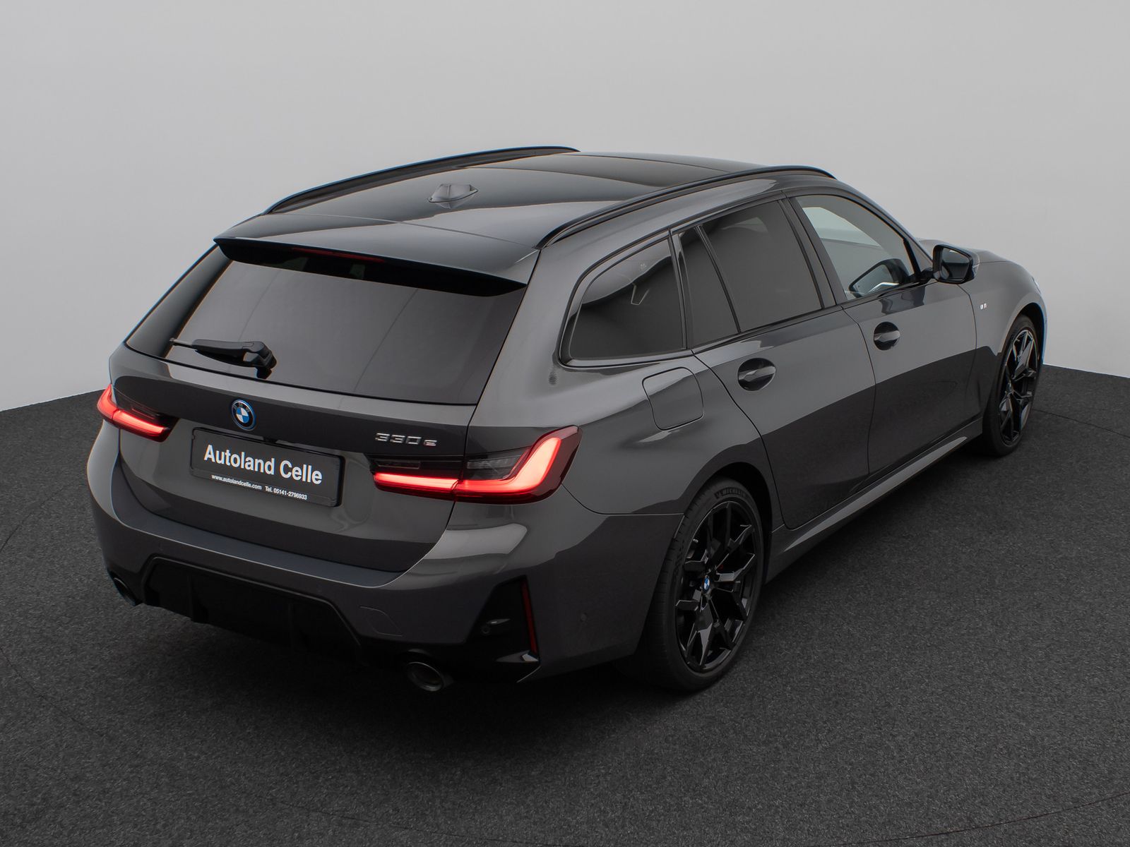 Fahrzeugabbildung BMW 330e M Sport Pro Panorama 360°HUD DAB HiFi AHK