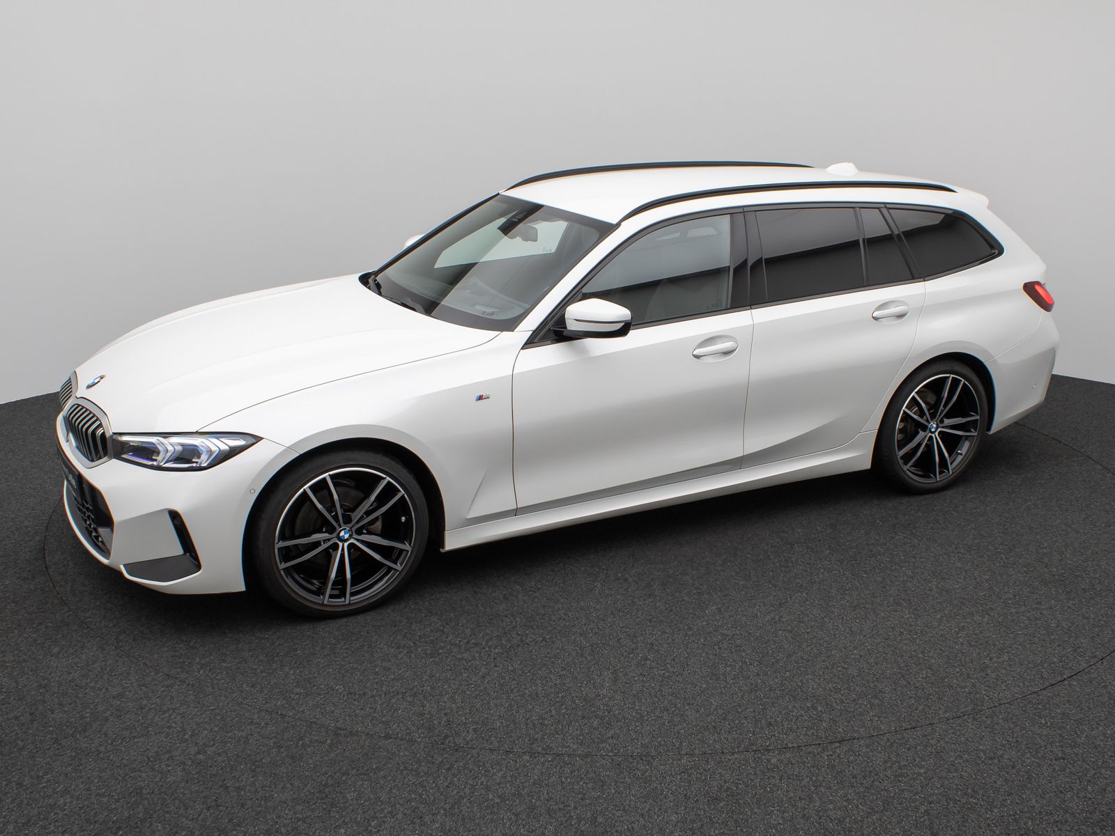 Fahrzeugabbildung BMW 320d  xD M Sport Kamera HUD DAB H/K Alarm 19Zoll