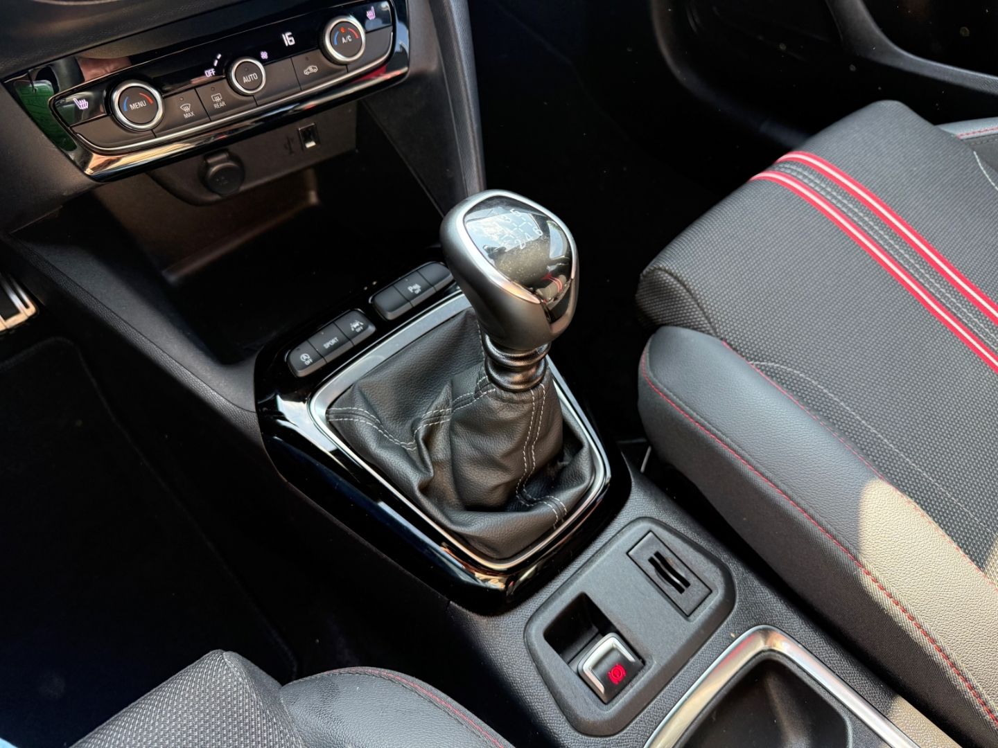 Fahrzeugabbildung Opel Corsa F GS SHZ+LHZ+Kamera