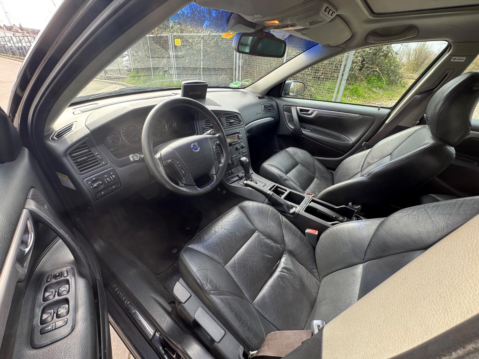 Volvo V70 2004 — photo 15