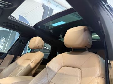 Porsche Cayenne - 12