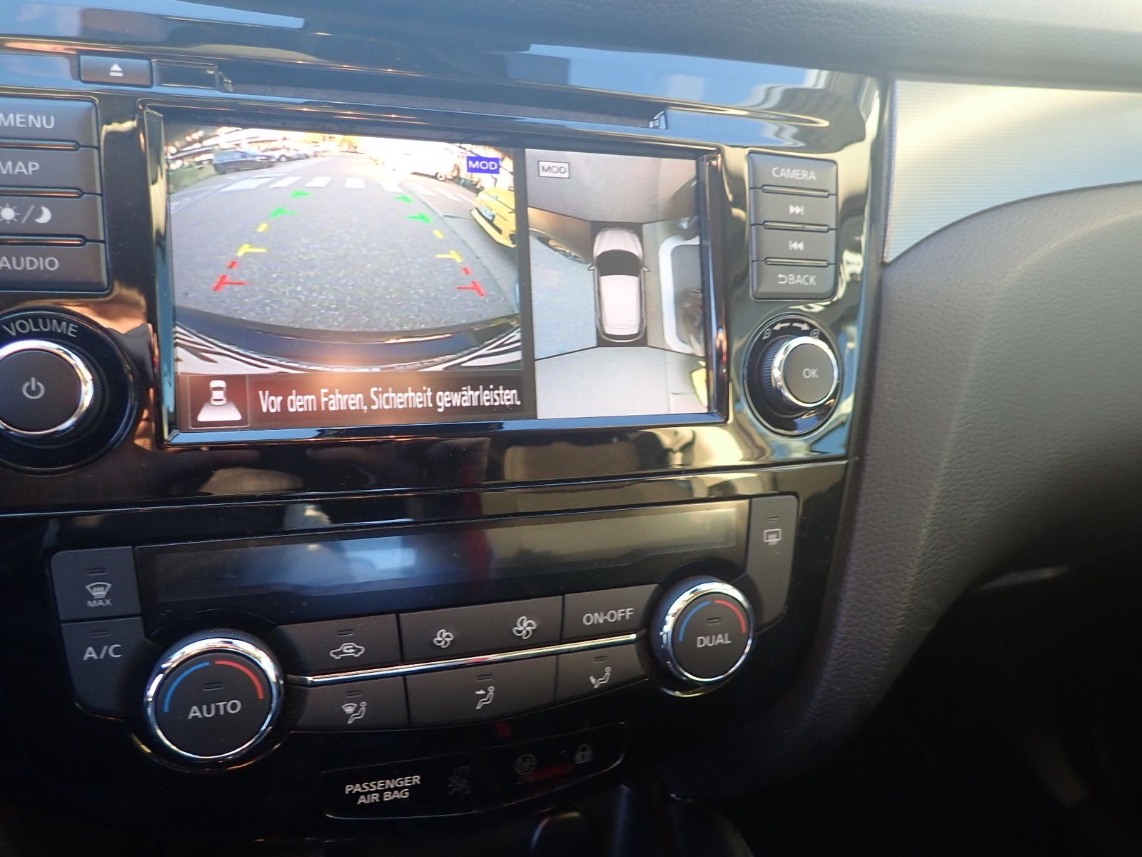Fahrzeugabbildung Nissan Qashqai 1.3 DIG-T 160PS N-Connecta DCT