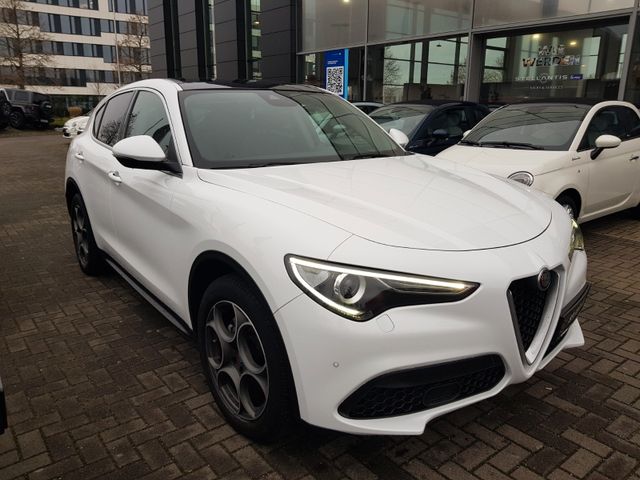 Alfa Romeo Stelvio Super 2WD NAVI KLIMAAUTOMATIK LEDER