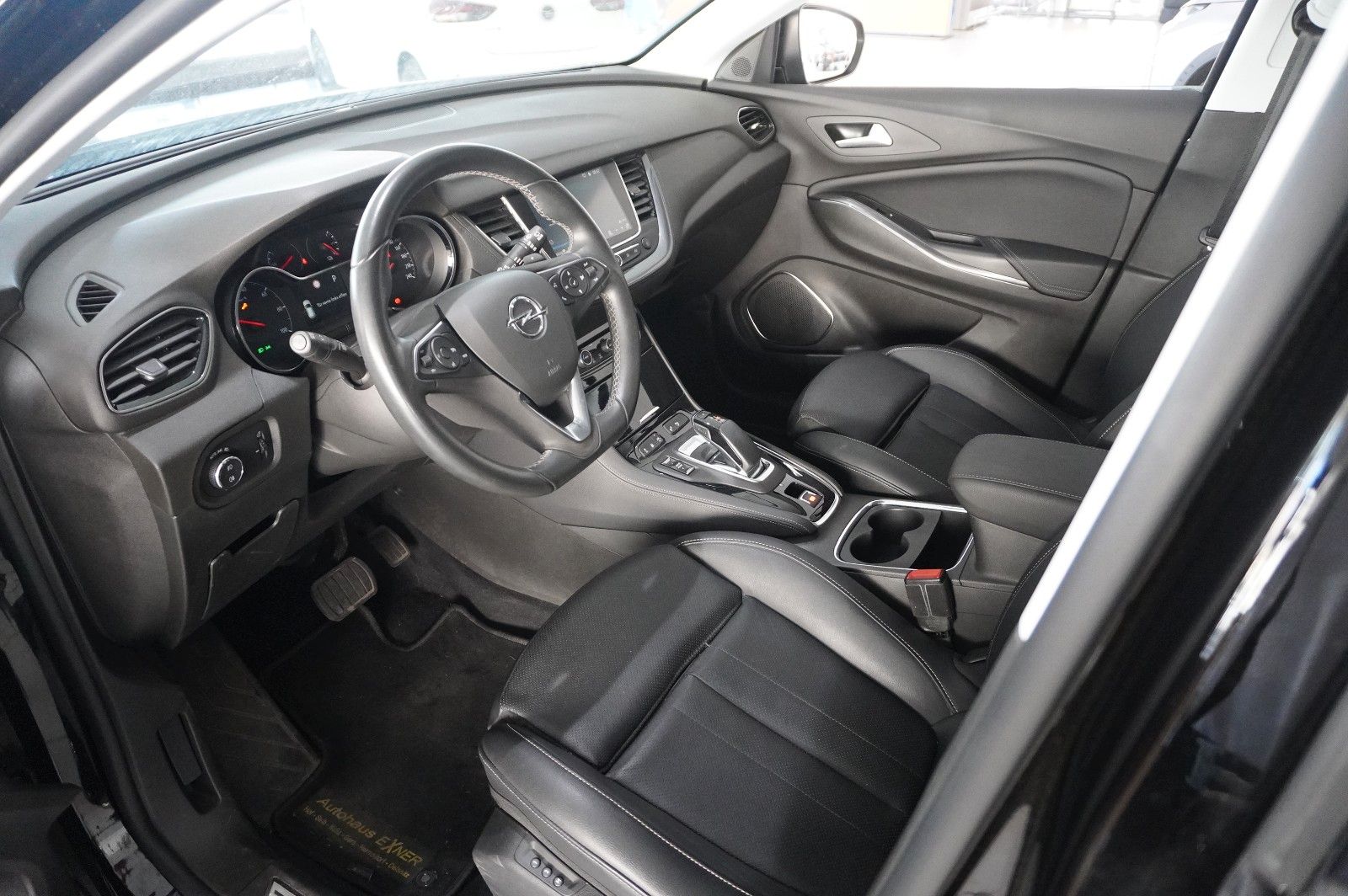 Fahrzeugabbildung Opel Grandland (X) ULTIMATE 4HYBRID NAVI/LED/360°/SHZ