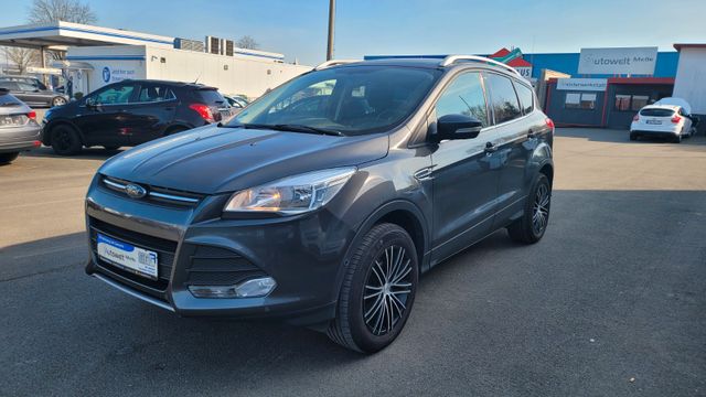 Ford Kuga Trend AHK/SHZ/Klima/PDC vorne+hinten