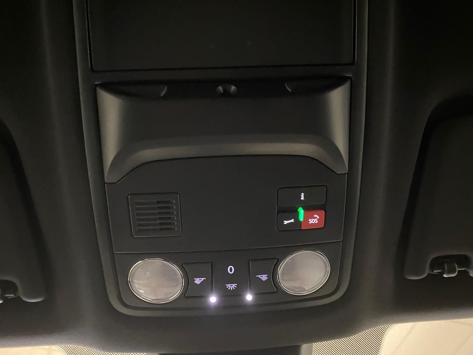 Fahrzeugabbildung SKODA Karoq 1.5 TSI SPORTLINE+5J GA+MATRIX+ACC+360+AHK