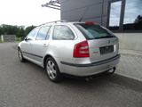 Skoda Octavia 2.0 TDI DPF Elegance AHK TÜV 11/2026 - Skoda Octavia aus 2006: Elegance