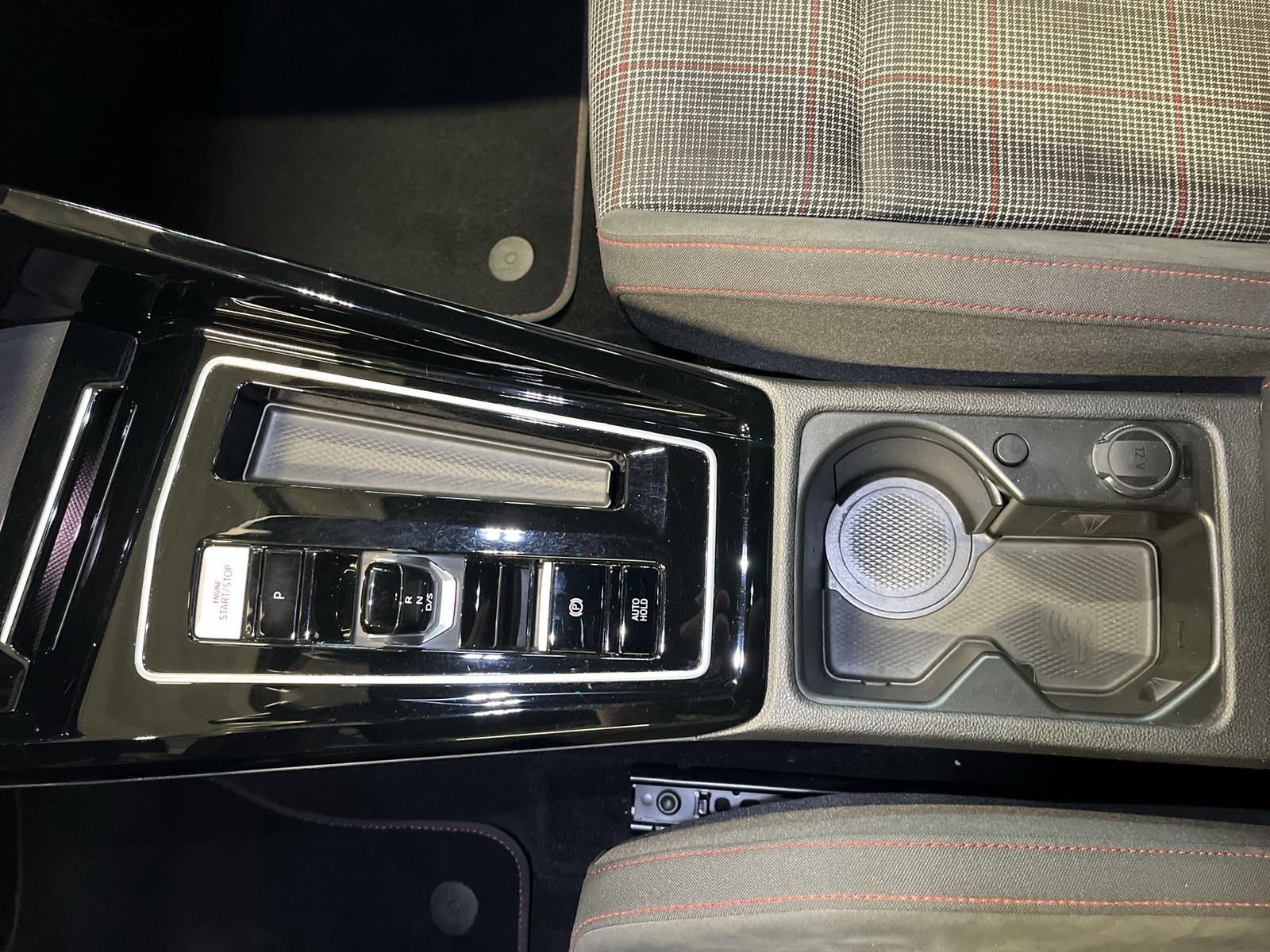 Volkswagen Golf VIII GTI 2.0 TSI DSG AUT LED LM PDC SportS., миниатюра 18