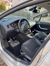 Peugeot 308 Access 100 VTi Access - Peugeot 308 mit Benzin-Antrieb: Limousine, Access