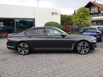 BMW 740 - 10