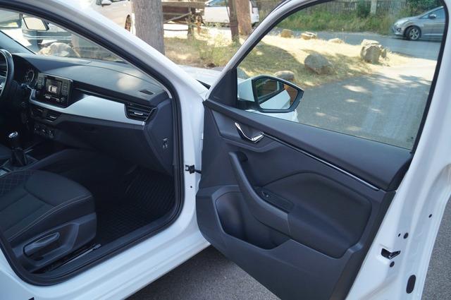 Skoda Kamiq CarPlay-LED-PDC-Sitzh.-Allwetter-Spur-AHK