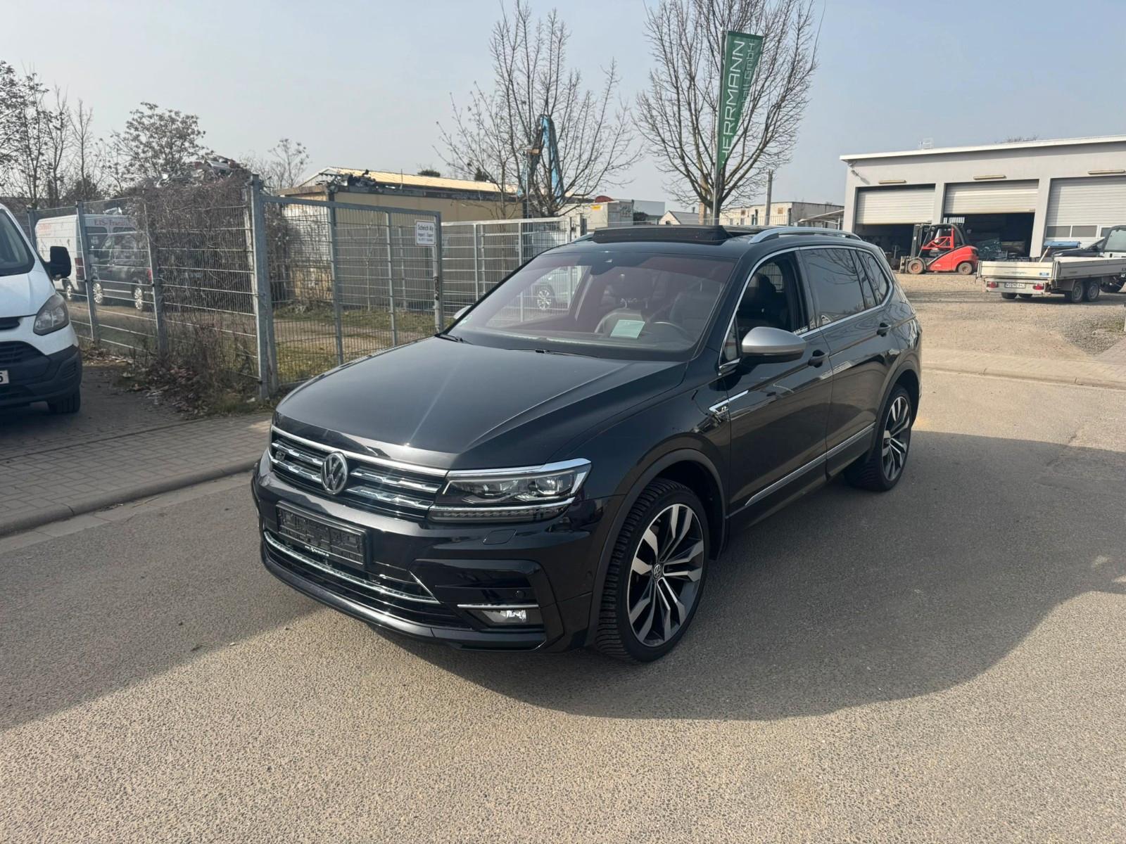 Volkswagen Tiguan Allspace Highline R-Line 4M 7.Sitzer/Pano