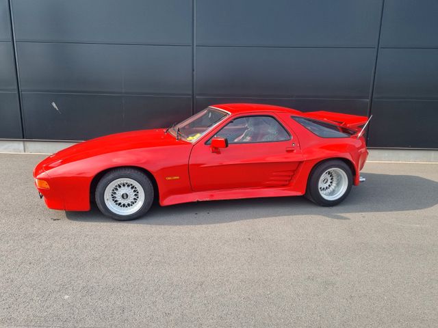 Porsche 928 S Strosek Breitbau 