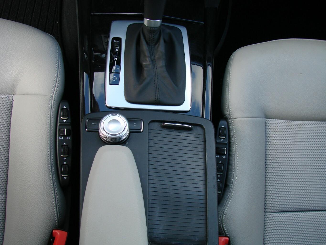 Mercedes-Benz E 220 CDI Avantgarde BlueEfficiency Multikonturs