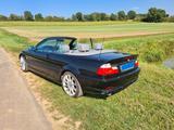 BMW 318 - BMW 318 aus 2002 mit Benzin-Antrieb: Coupé