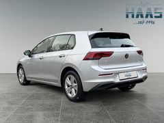 Fahrzeugabbildung Volkswagen Golf VIII Lim. Life Navi Sitzh ACC Lane Massage