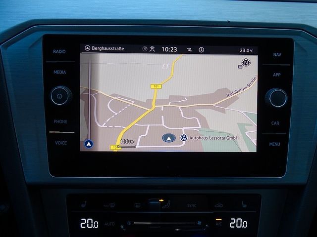 Passat Variant 2.0 TDI DSG - LED / Navi