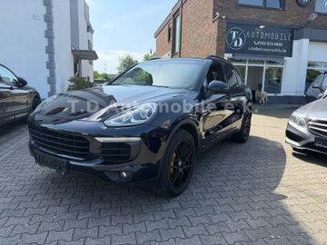 Porsche Cayenne - 1