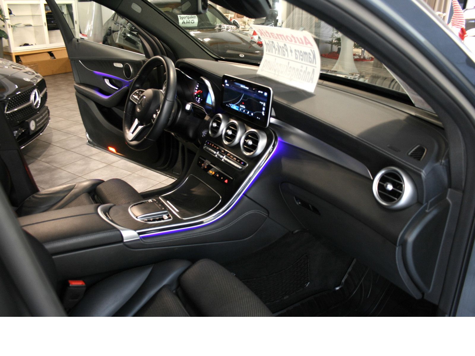 Fahrzeugabbildung Mercedes-Benz GLC 220 d 4M *AHK*LED*Totwinkel*Pano-Dach