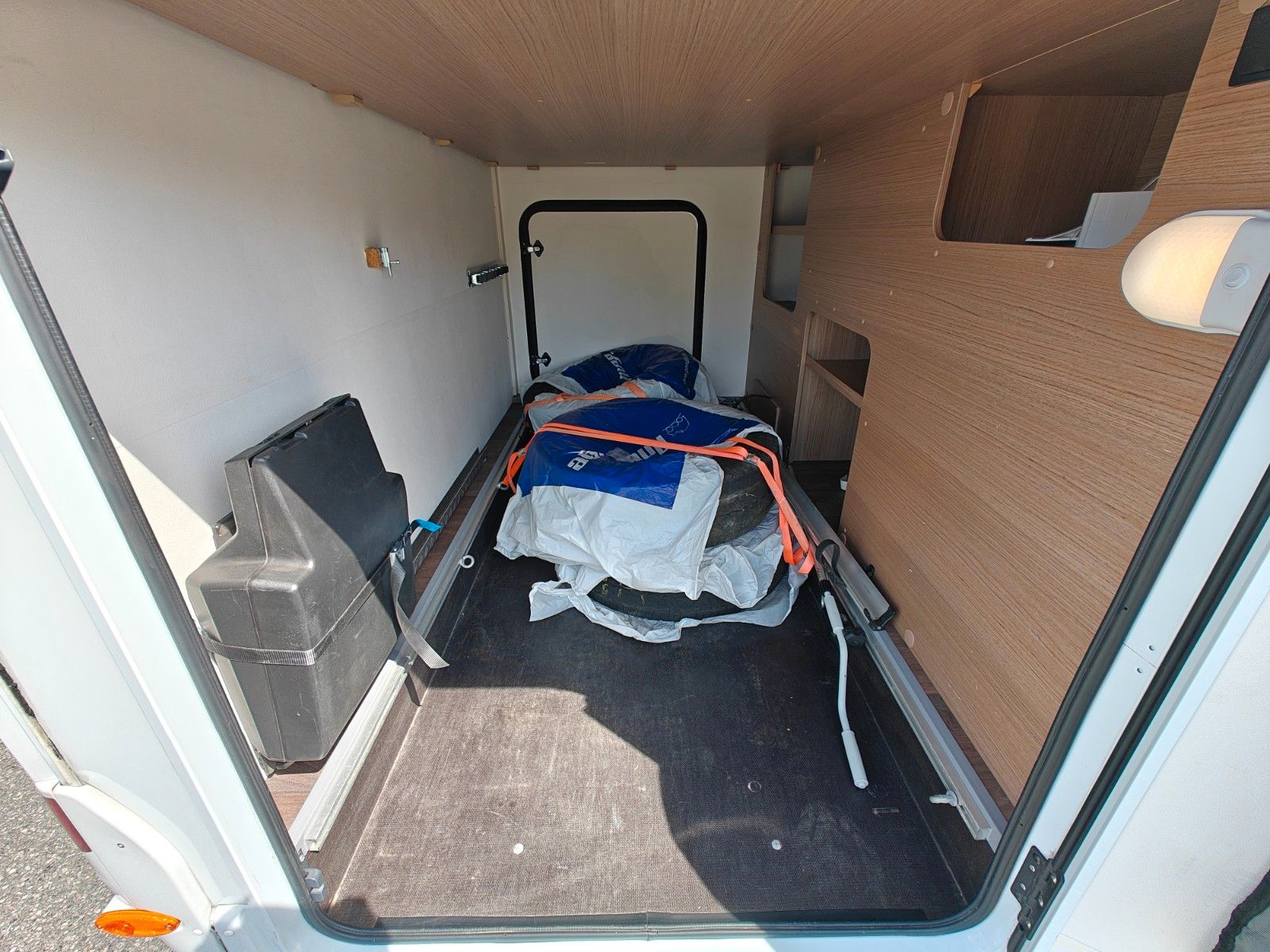 Fahrzeugabbildung Carado T-447 Clever+ Edition - SAT, TV, A/T, Hubbett -