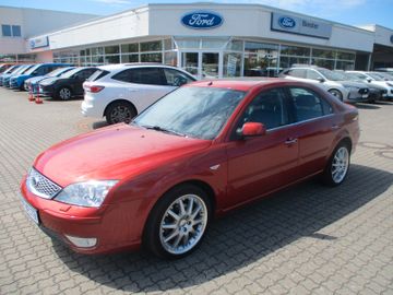 Ford Mondeo Ghia X Klimaa. + PDC + Xenon