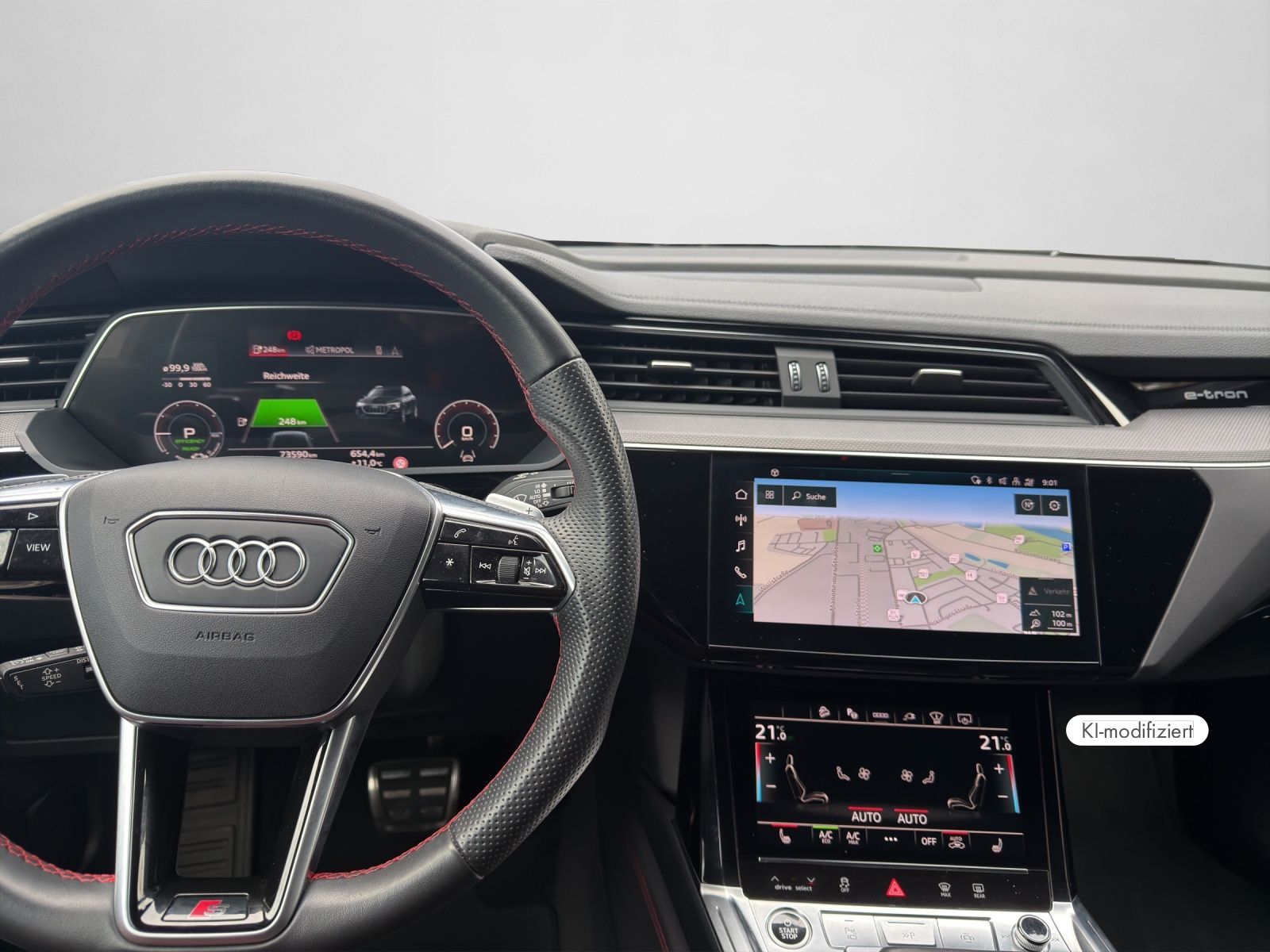 Audi Q8 e-tron 55 edition S line quattro PANO AHK HUD imagem 3