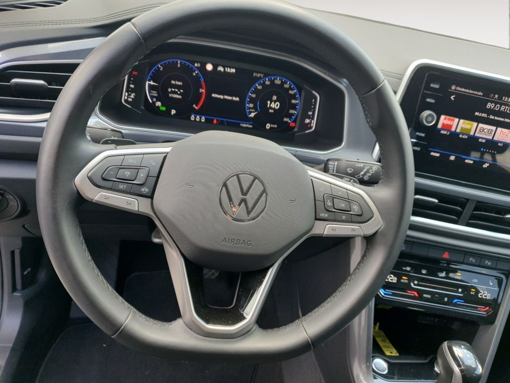 Fahrzeugabbildung Volkswagen T-Roc 2.0 TDI DSG Style AHZV,LED,Navi,Standh.ACC