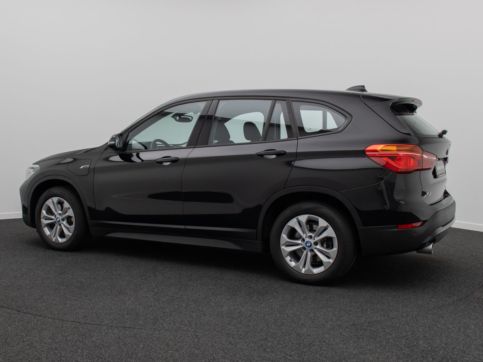 Fahrzeugabbildung BMW X1 xD25e GeschwindigReg ParkAss DAB HiFi Lordos