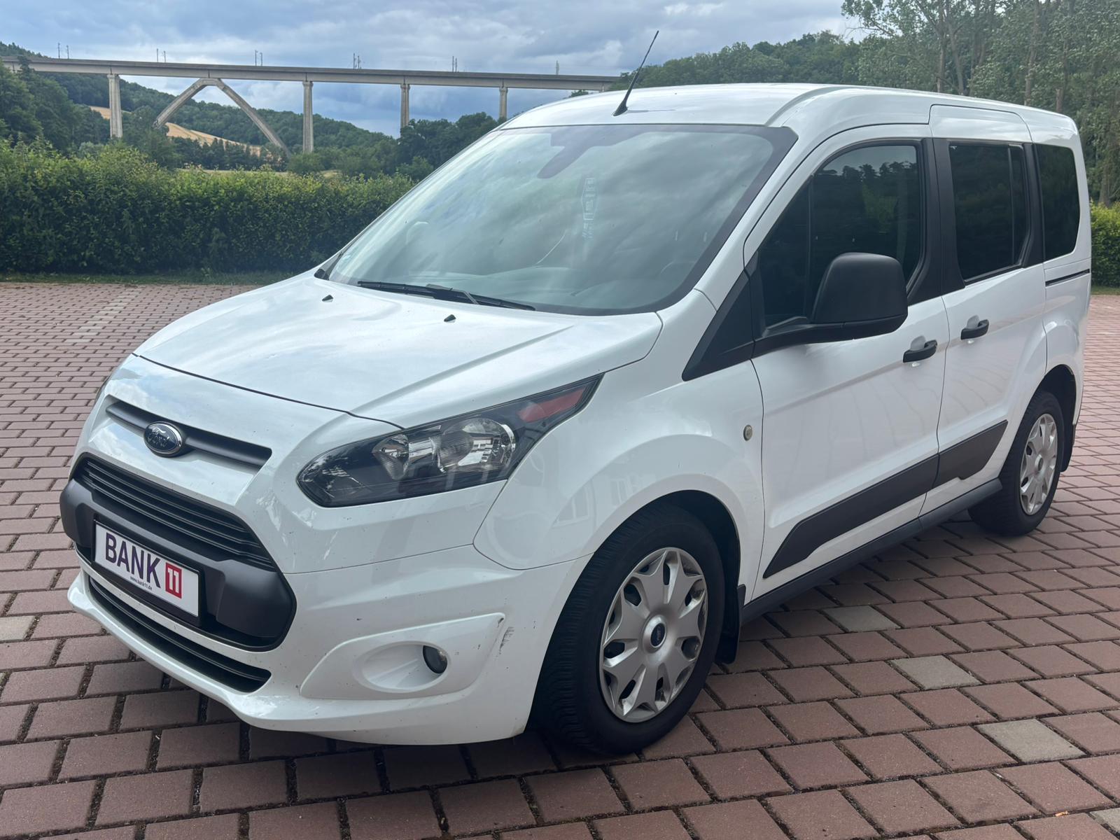 Ford Tourneo Connect *TÜV 12.2026*