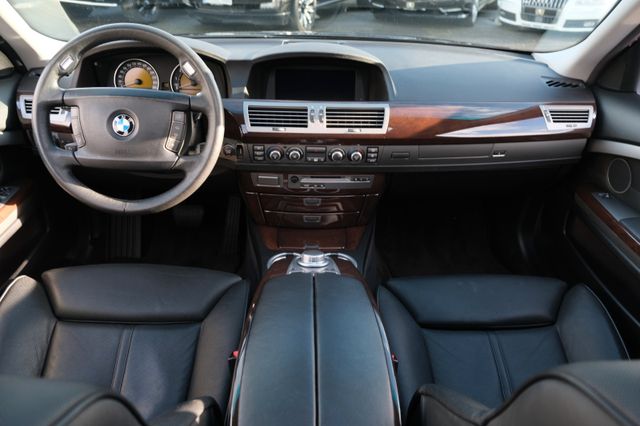 Fahrzeugabbildung BMW 750i A E65/Erstlack/Bestzustand+Ausstattung