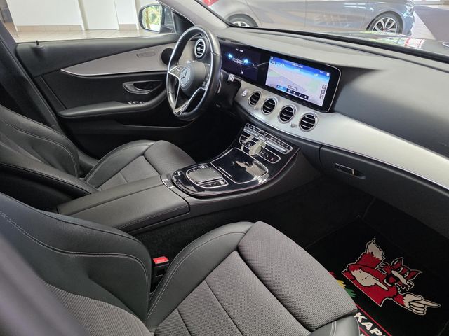 MERCEDES-BENZ E 200 — Foto 23