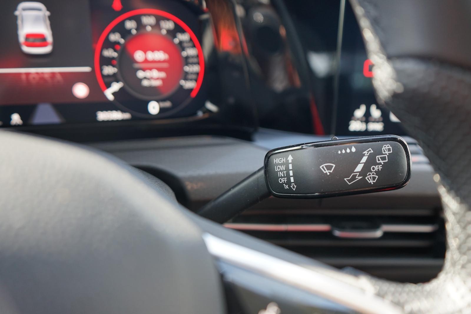 Volkswagen Golf GTI 2.0 TSI LED Navi ACC Sitzheizung DAB, миниатюра 28