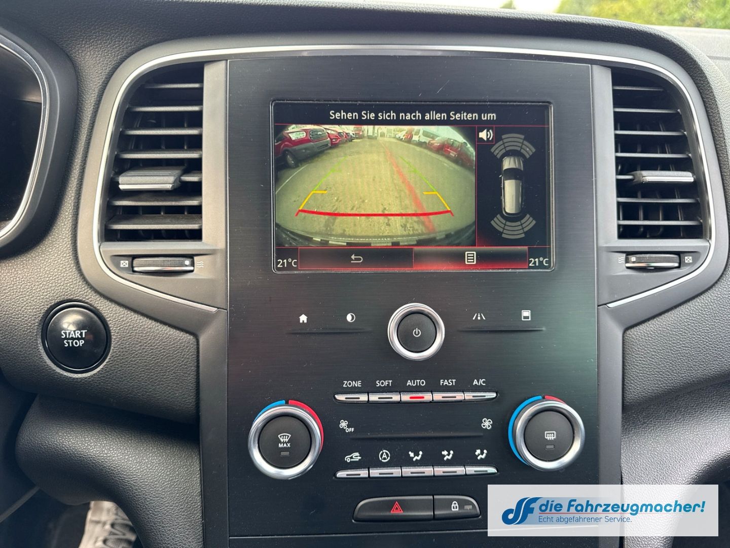 Fahrzeugabbildung Renault Megane IV Grandtour Automatik Limited *EXPORT