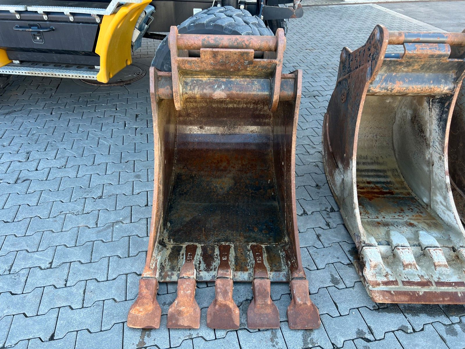 Fahrzeugabbildung Hydrema MX14G / OilQuick OQ65 / 4x Löffel / 1.655h /2022